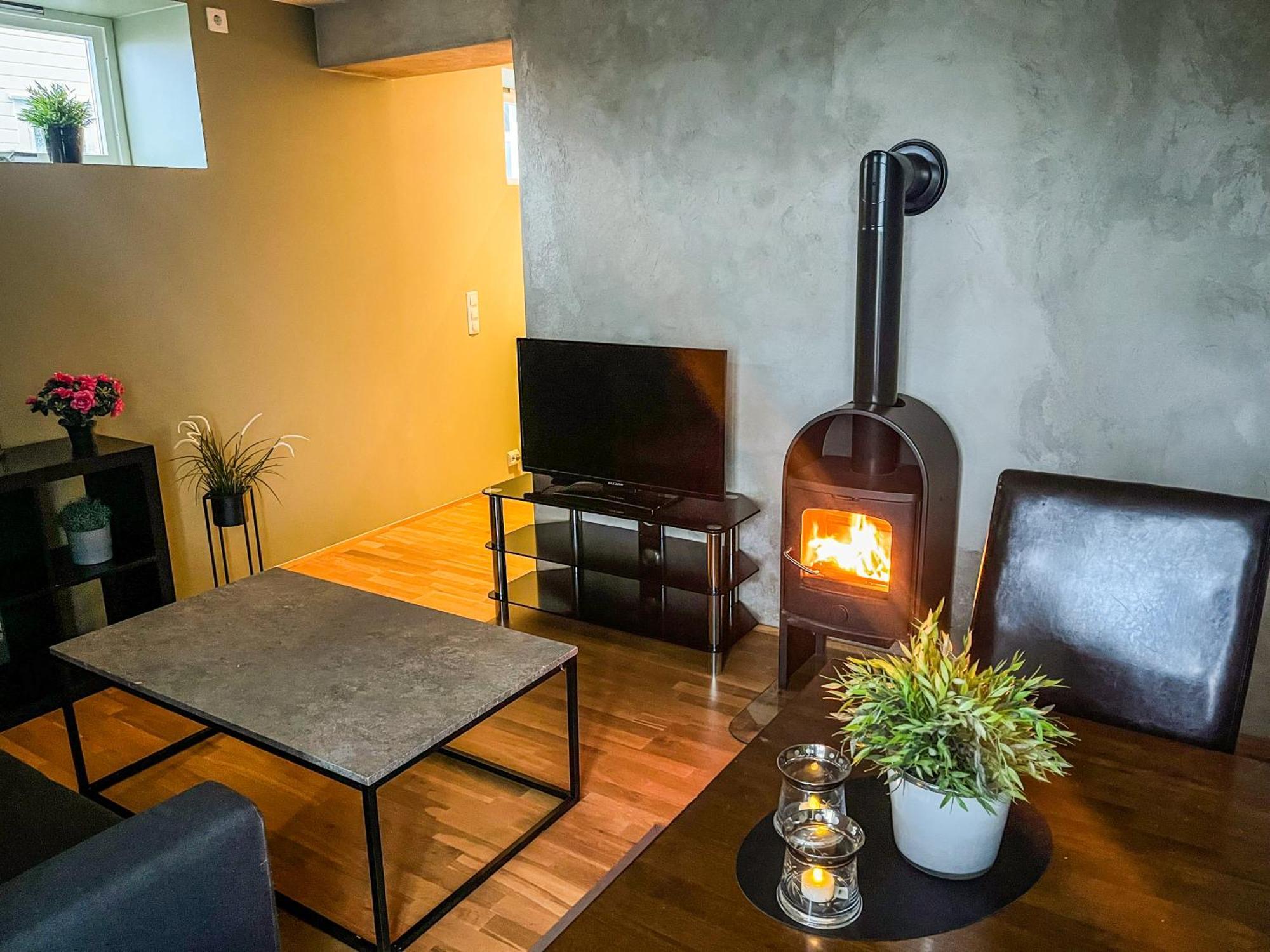 Two-Bedroom City Apartment With Fire Place, Free Parking And Fjordview Terrace - Calm And Central Ålesund Exteriér fotografie