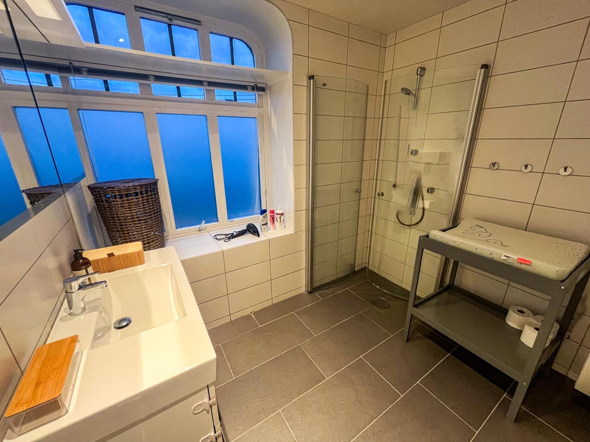 Two-Bedroom City Apartment With Fire Place, Free Parking And Fjordview Terrace - Calm And Central Ålesund Exteriér fotografie